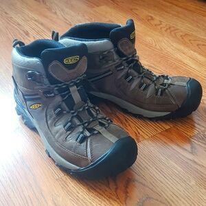 Keen | Mens Waterproof Hiking Boot